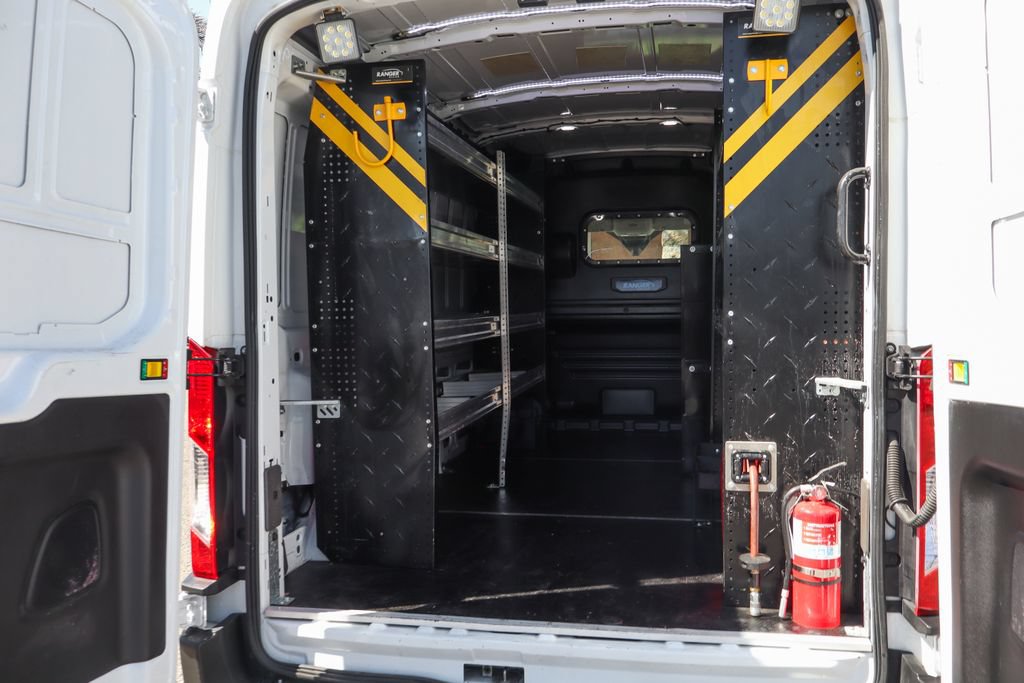 Used 2022 Ford E-Transit Medium Roof RWD image 9