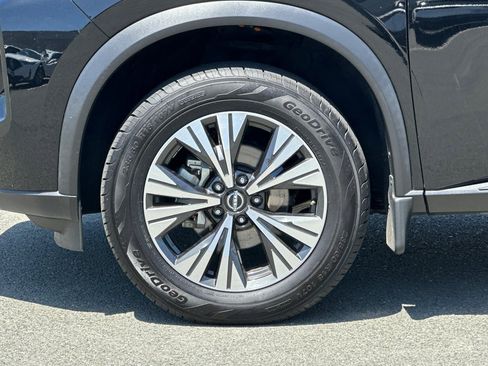 Used 2023 Nissan Rogue SV FWD image 26