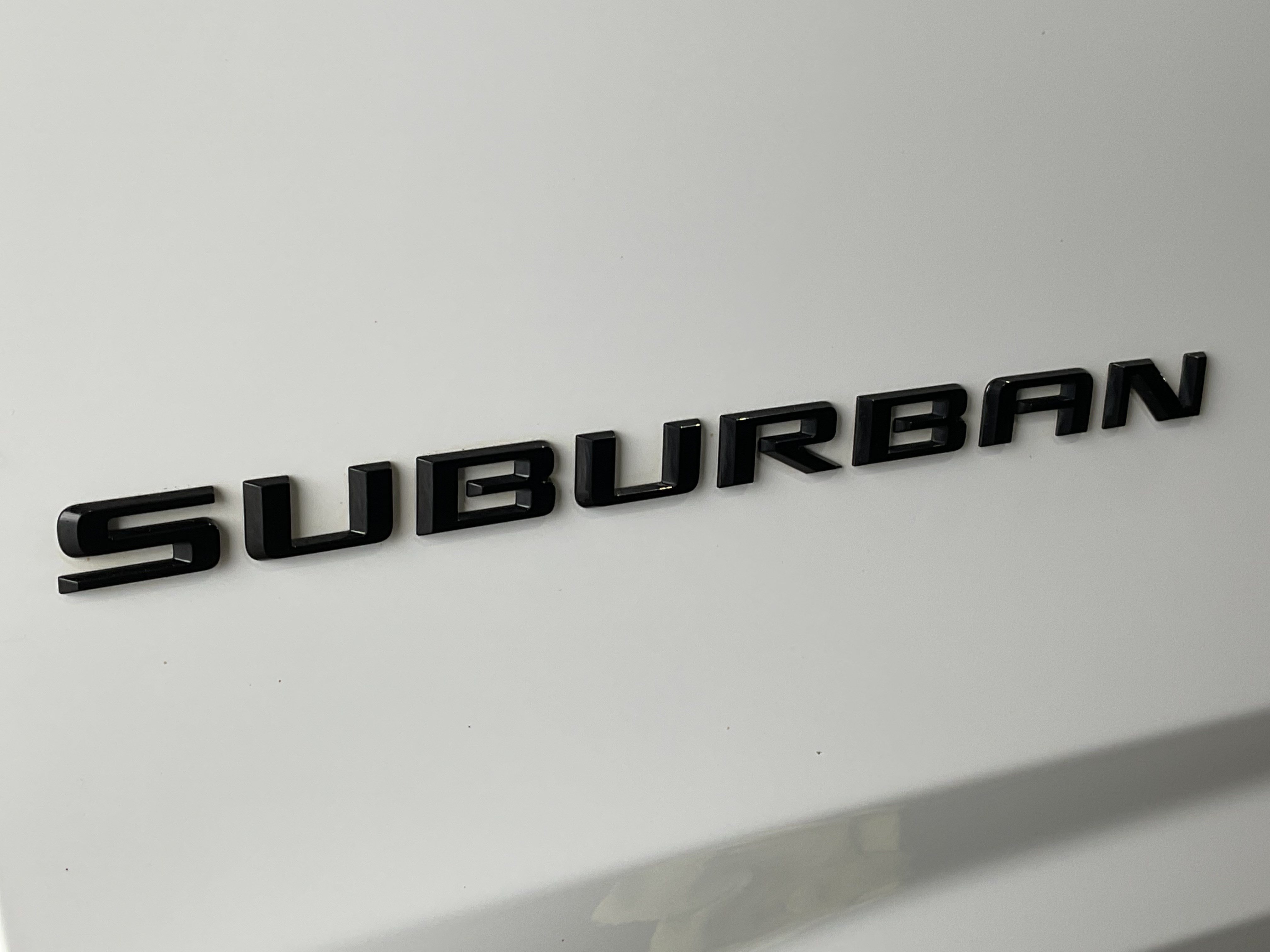 Used 2023 Chevrolet Suburban RST w/ Luxury Package AWD/4WD image 7