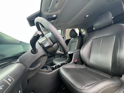Certified 2024 Hyundai Kona Limited FWD image 16