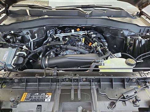 New 2026 Ford Explorer Active w/ Active Comfort Package image 17