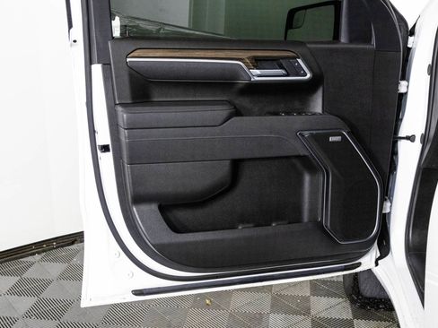 Certified 2025 Chevrolet Silverado 1500 RST image 31