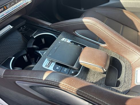 Used 2020 Mercedes-Benz GLE 350 4MATIC image 23