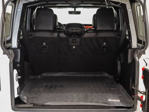 Used 2018 Jeep Wrangler Unlimited Rubicon AWD/4WD image 35