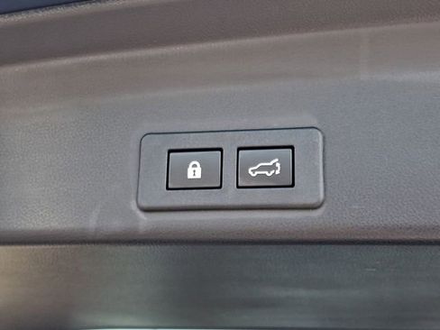 Certified 2025 Subaru Ascent Premium AWD/4WD image 29