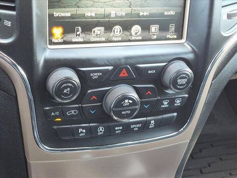 Used 2017 Jeep Grand Cherokee Laredo w/ Quick Order Package 23E AWD/4WD image 14