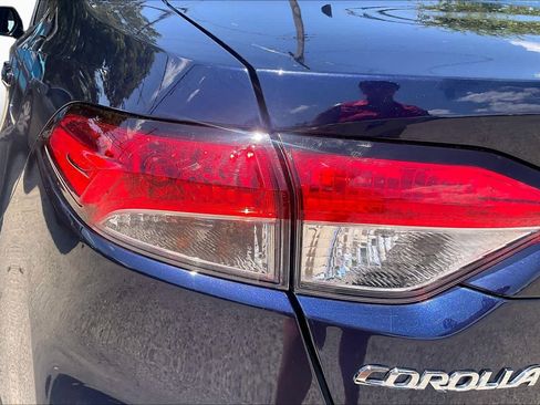 Used 2025 Toyota Corolla LE FWD image 28