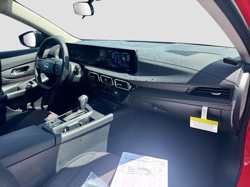 New 2026 Nissan Sentra SR FWD image 29