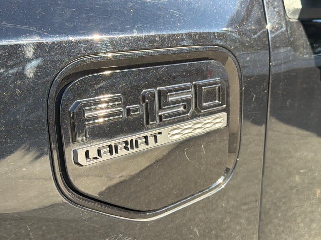 Used 2022 Ford F150 Lightning Lariat AWD/4WD image 5