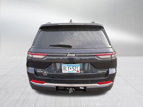Used 2024 Jeep Grand Cherokee Limited w/ Trailer Tow Package AWD/4WD image 4