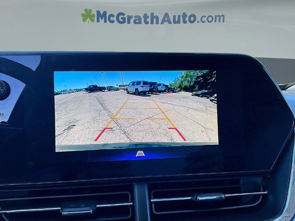 Used 2025 Chevrolet Trax LT FWD image 16