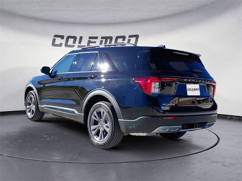 New 2026 Ford Explorer Active w/ Active Comfort Package image 3