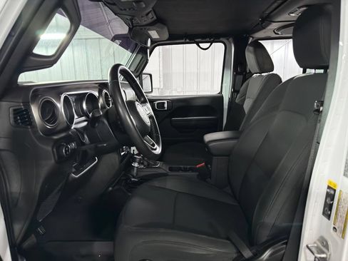 Used 2022 Jeep Gladiator Sport AWD/4WD image 15