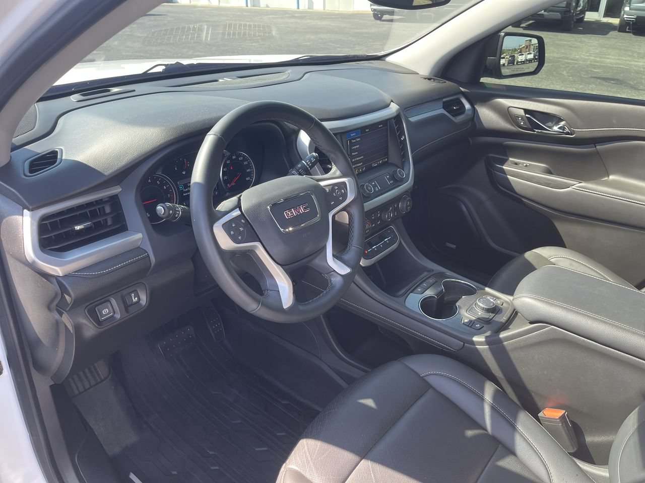 Used 2023 GMC Acadia SLT w/ Elevation Edition AWD/4WD image 10