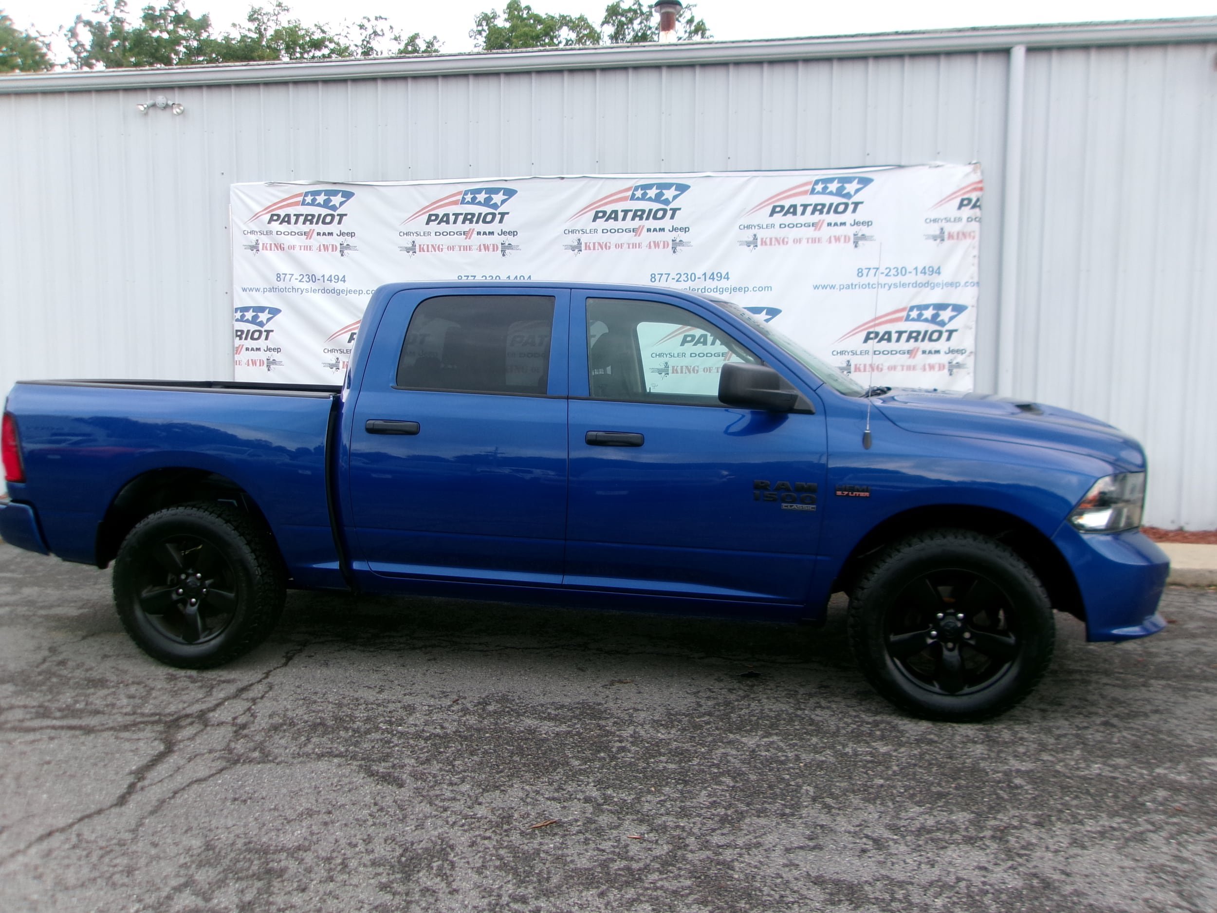 Used 2019 RAM 1500 Express w/ Wheel & Sound Group AWD/4WD image 3