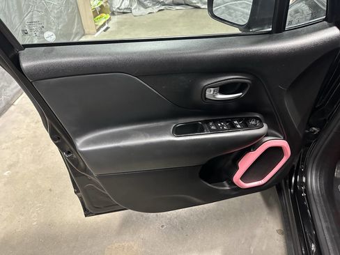 Used 2020 Jeep Renegade Trailhawk w/ Cold Weather Group image 14