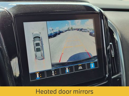 Used 2022 Chevrolet Traverse LT FWD image 24