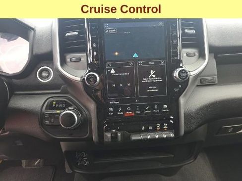 Used 2024 RAM 2500 Big Horn w/ Sport Appearance Package image 10