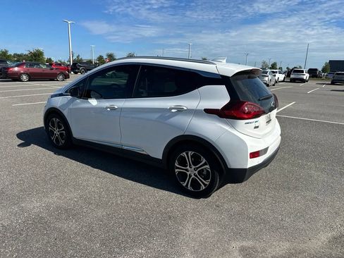 Used 2020 Chevrolet Bolt Premier w/ Infotainment Package FWD image 9