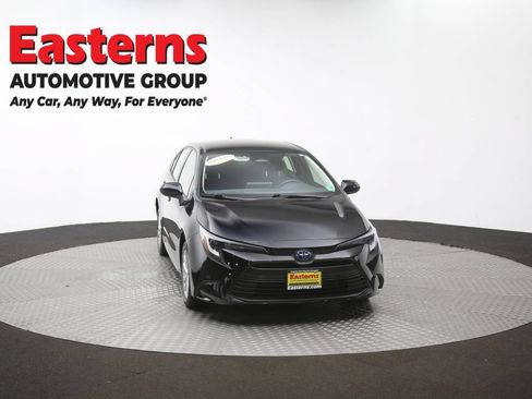 Used 2024 Toyota Corolla LE w/ LE Convenience Package FWD image 51