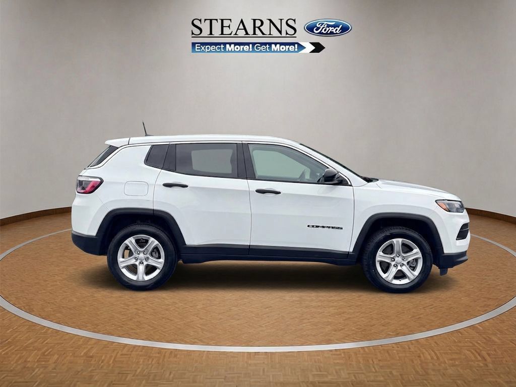 Used 2023 Jeep Compass Sport AWD/4WD image 4