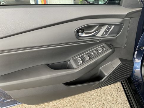 Used 2025 Honda Accord EX-L image 12