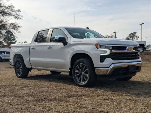 New 2025 Chevrolet Silverado 1500 LT image 2