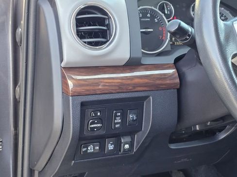 Used 2017 Toyota Tundra Limited w/ Limited Premium Package image 18