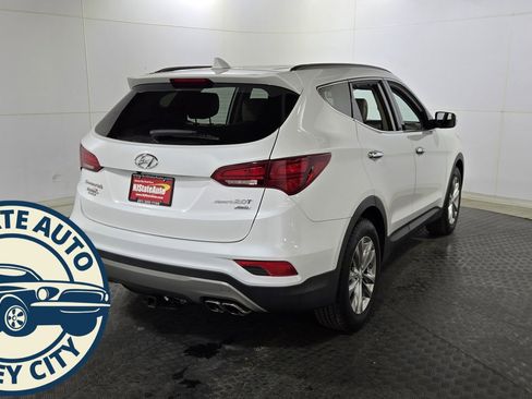 Used 2017 Hyundai Santa Fe Sport 2.0T image 7