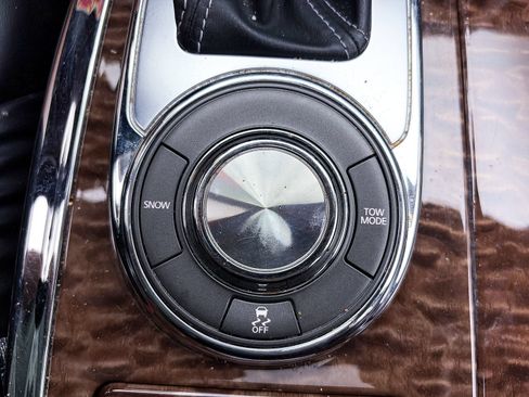 Used 2020 Nissan Armada SL w/ Premium Package RWD image 29