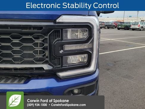 New 2026 Ford F250 Lariat w/ Black Appearance Package image 8