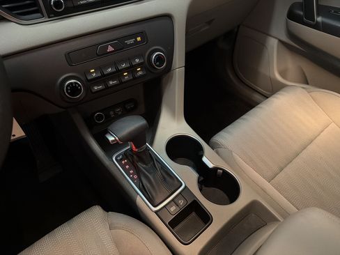 Used 2019 Kia Sportage LX FWD image 17
