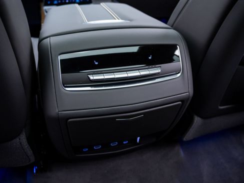 Certified 2026 Cadillac Escalade Platinum Luxury w/ LPO, Floor Liner Package AWD/4WD image 20