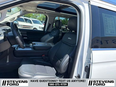 Used 2025 Ford Expedition Platinum AWD/4WD image 15