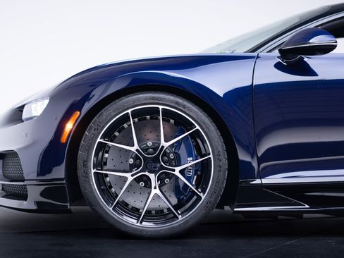 Used 2020 Bugatti Chiron image 9