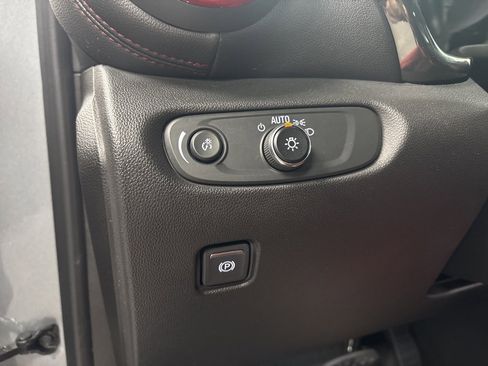 Used 2023 Chevrolet Blazer RS w/ Enhanced Convenience Package image 15