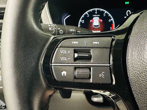 Used 2023 Honda Pilot Touring image 16