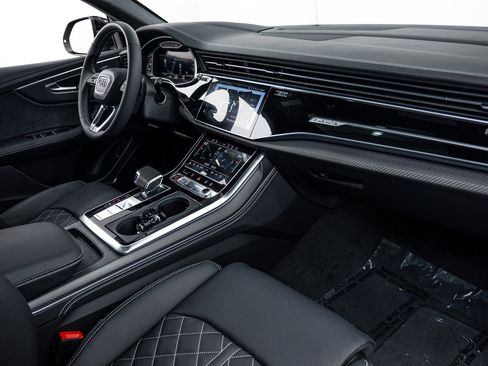 New 2026 Audi SQ8 Prestige image 12