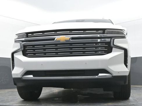 Used 2023 Chevrolet Suburban Premier RWD image 38