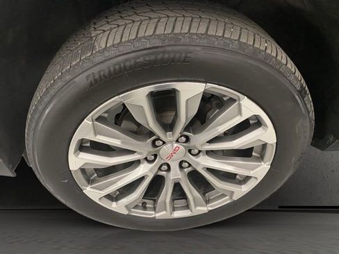 Used 2021 GMC Yukon Denali w/ Denali Premium Package AWD/4WD image 31