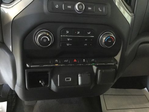 Used 2020 Chevrolet Silverado 1500 Custom w/ Custom Value Package image 38