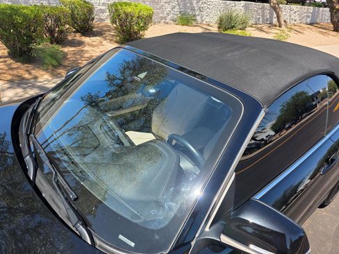 Used 2020 BMW 230i Convertible w/ Premium Package RWD image 18