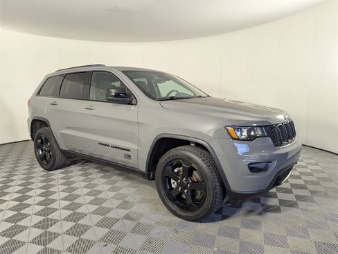 Certified 2021 Jeep Grand Cherokee Freedom Edition image 2