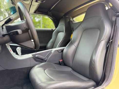 Used 2005 Chrysler Crossfire Limited image 23