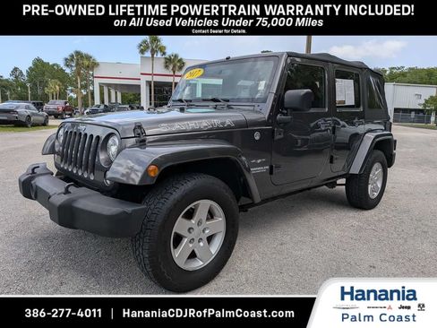 Used 2017 Jeep Wrangler Unlimited Sahara w/ Connectivity Group AWD/4WD image 7