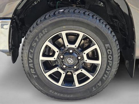 Used 2018 Toyota Tundra SR5 w/ SR5 Upgrade Package image 21