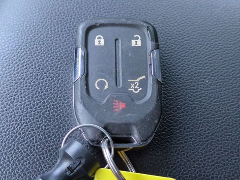 Used 2019 GMC Acadia SLT FWD image 32