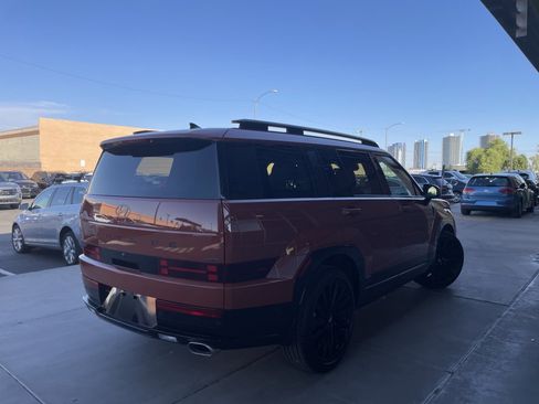 Used 2024 Hyundai Santa Fe Calligraphy image 3