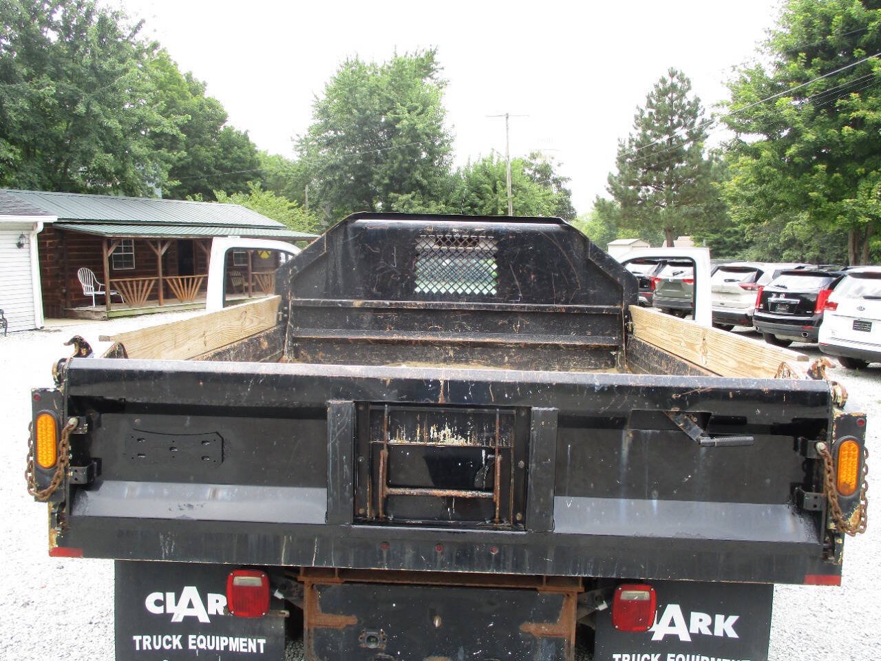 Used 2016 Ford F550 4x4 Regular Cab Super Duty w/ Power Equipment Group image 13