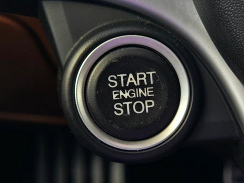 Used 2018 Alfa Romeo Giulia RWD image 18